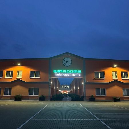 Winrooms "Hotel&Appartement" Wiener Neustadt Esterno foto