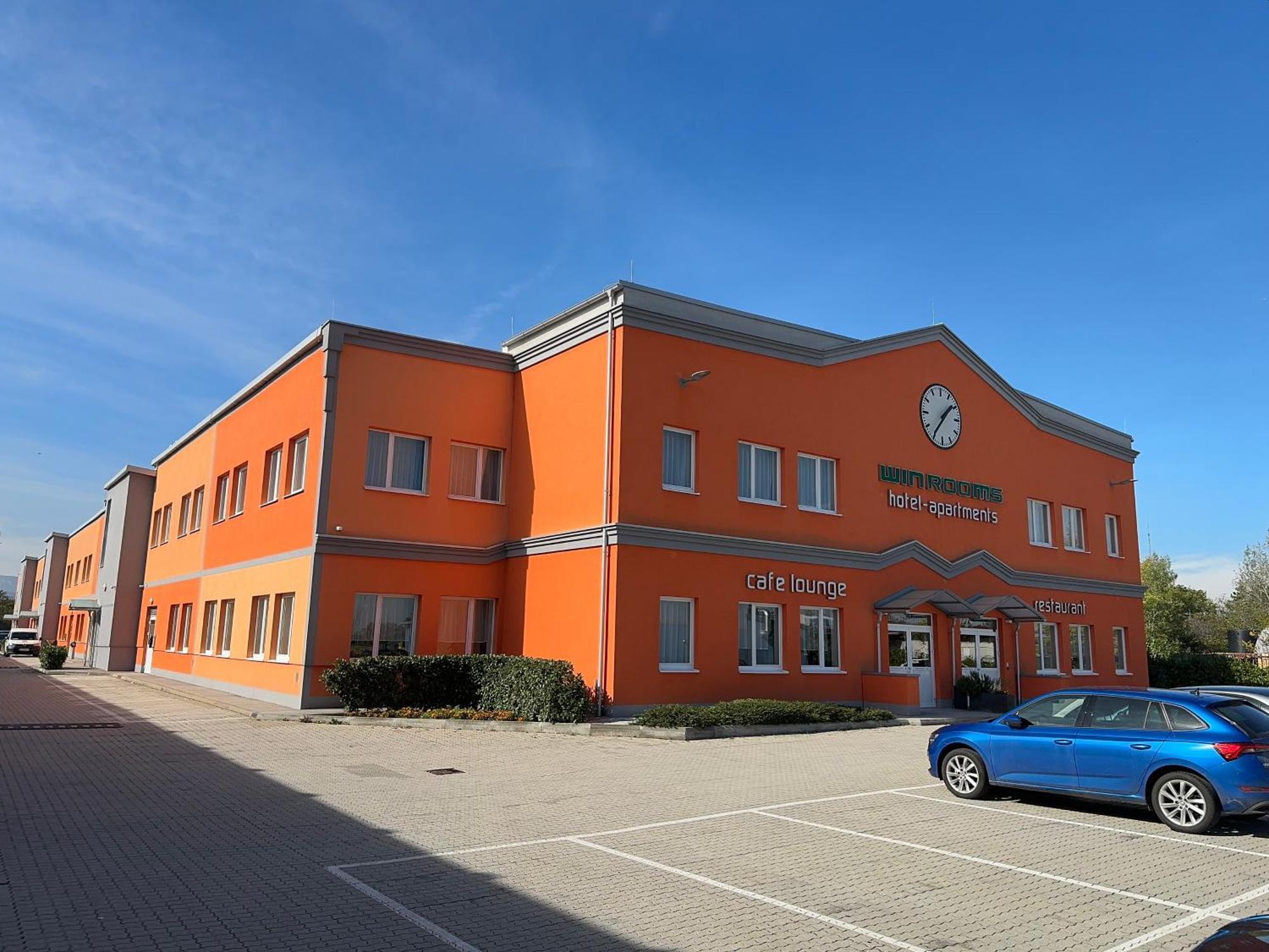 Winrooms "Hotel&Appartement" Wiener Neustadt Esterno foto