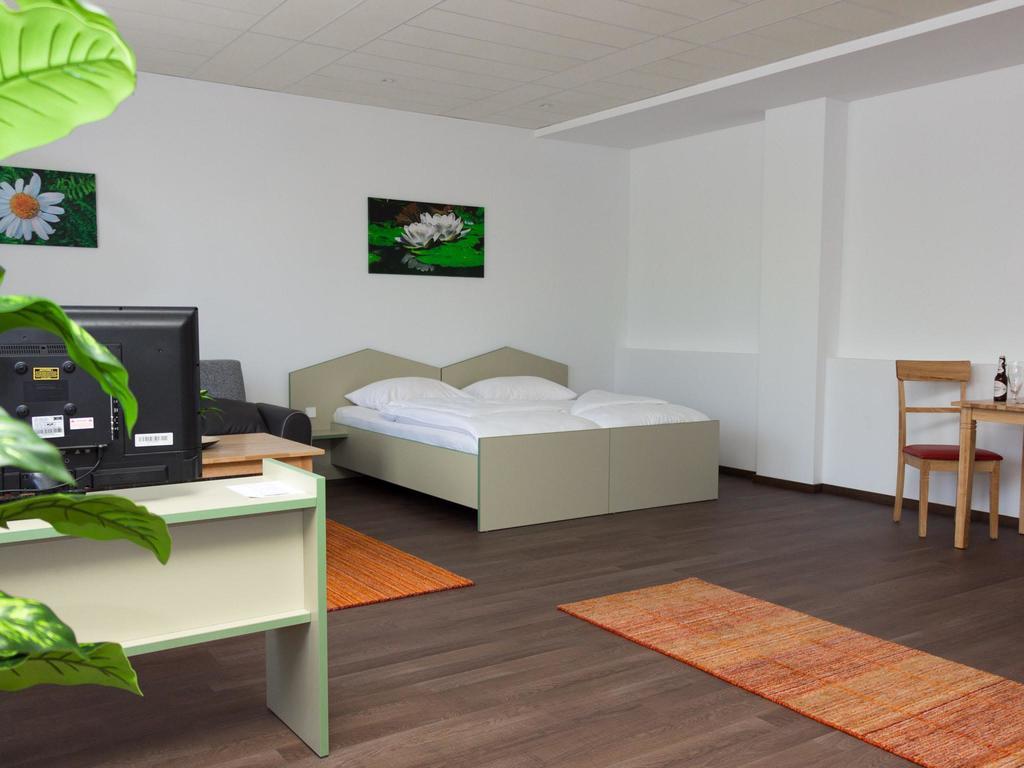Winrooms "Hotel&Appartement" Wiener Neustadt Esterno foto