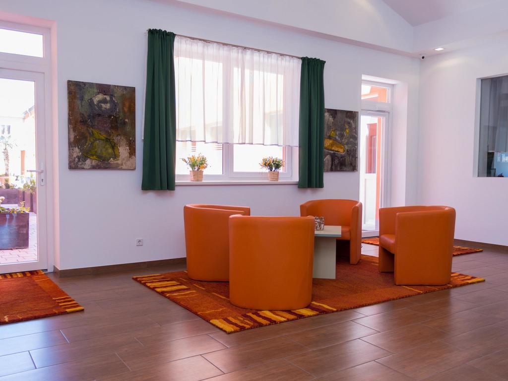 Winrooms "Hotel&Appartement" Wiener Neustadt Esterno foto